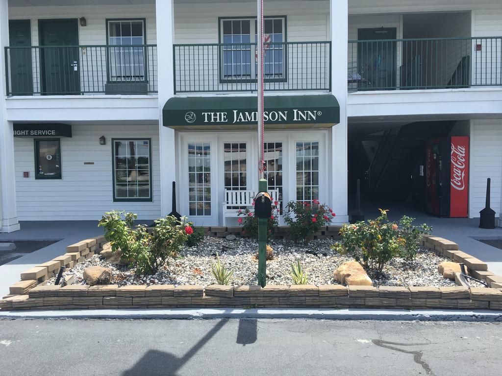 Jameson Inn Douglas Exterior photo